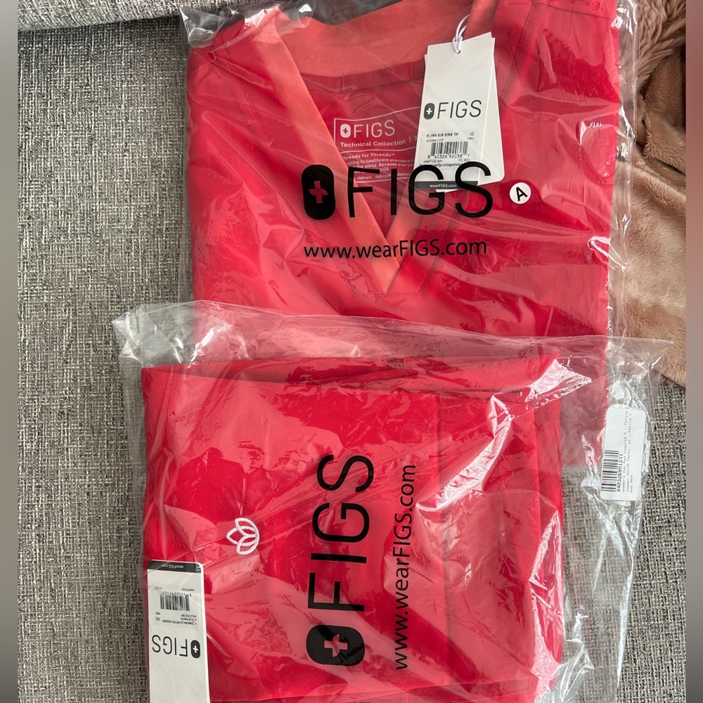 Figs pop red scrubs